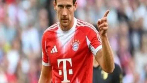 樊振东荣膺“三好学生”荣誉，九派新闻独家报道。